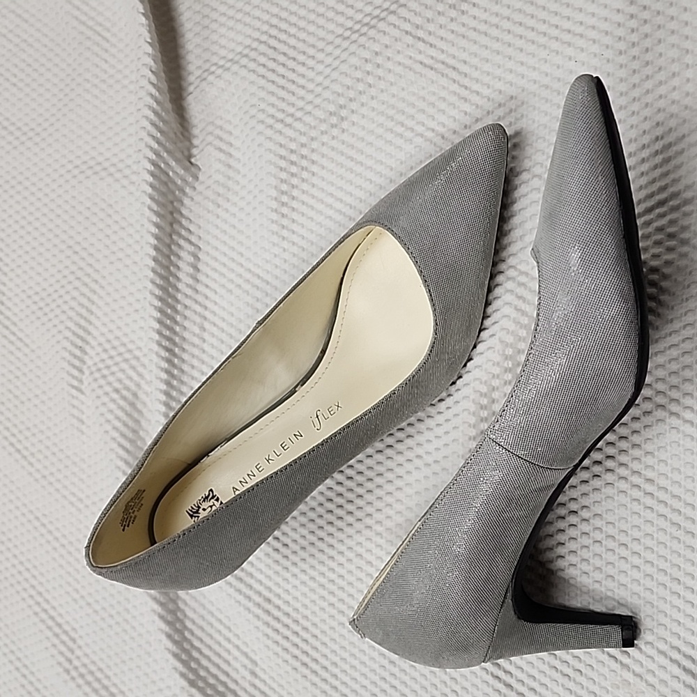 Anne Klein iflex gray pumps size 8 NWOB